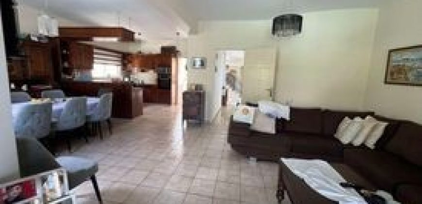 Paphos Universal Area 6Bdr Detached Villa For Sale KTM91453