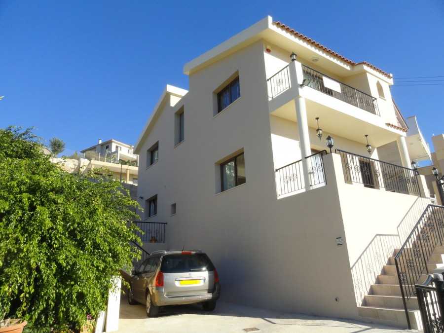 Paphos Yeroskipou 4Bdr Villa Detached For Sale WWR21