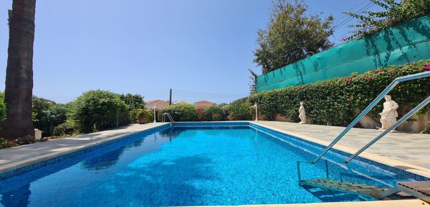 Paphos Chloraka 4Bdr Bungalow For Sale UQH2726