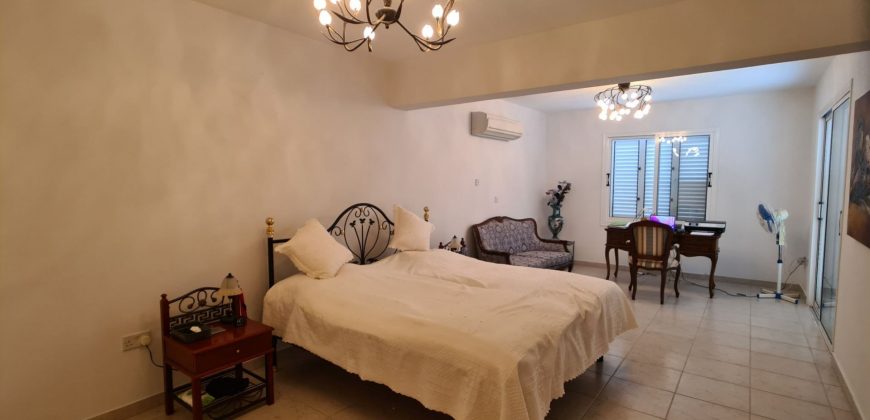 Paphos Chloraka 4Bdr Bungalow For Sale UQH2726