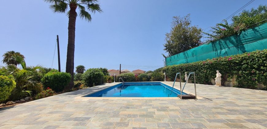 Paphos Chloraka 4Bdr Bungalow For Sale UQH2726