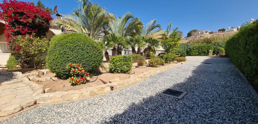 Paphos Chloraka 4Bdr Bungalow For Sale UQH2726