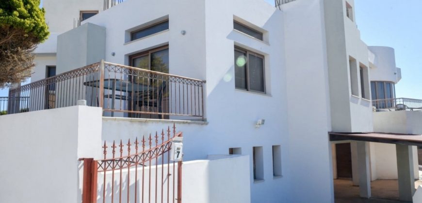 Paphos Empa 3Bdr Villa For Sale UQH2502