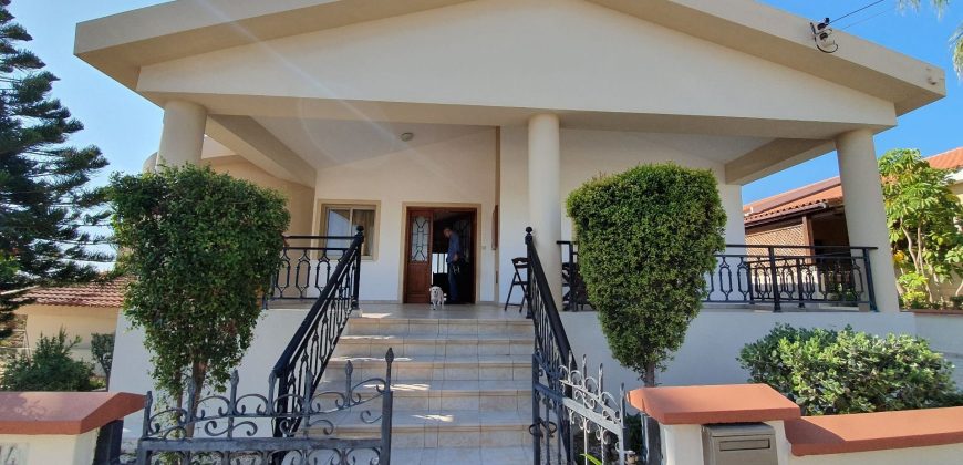 Paphos Empa 5Bdr Villa For Sale UQH1093