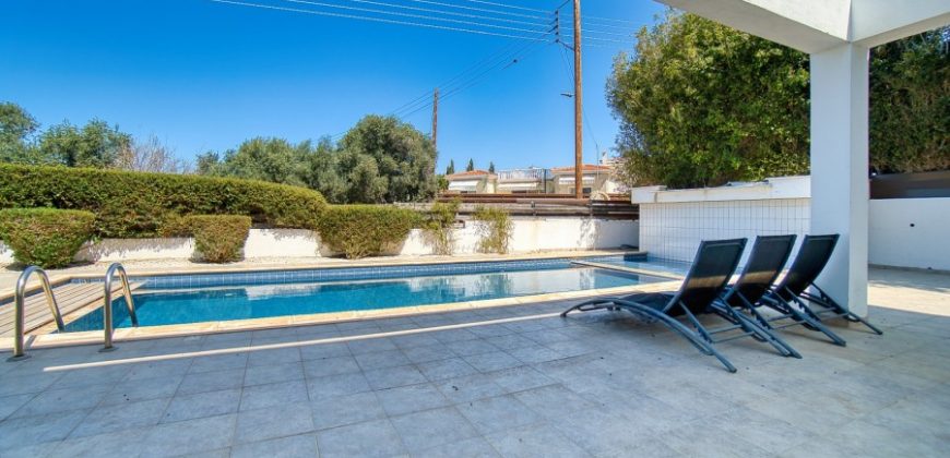 Paphos Peyia St. George 4Bdr Villa Detached For Sale WWR12057