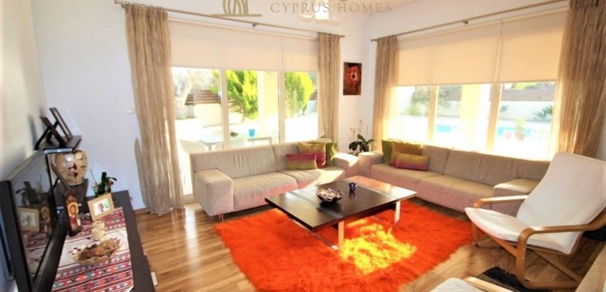 Paphos Polemi 4Bdr Villa For Sale UQH1254