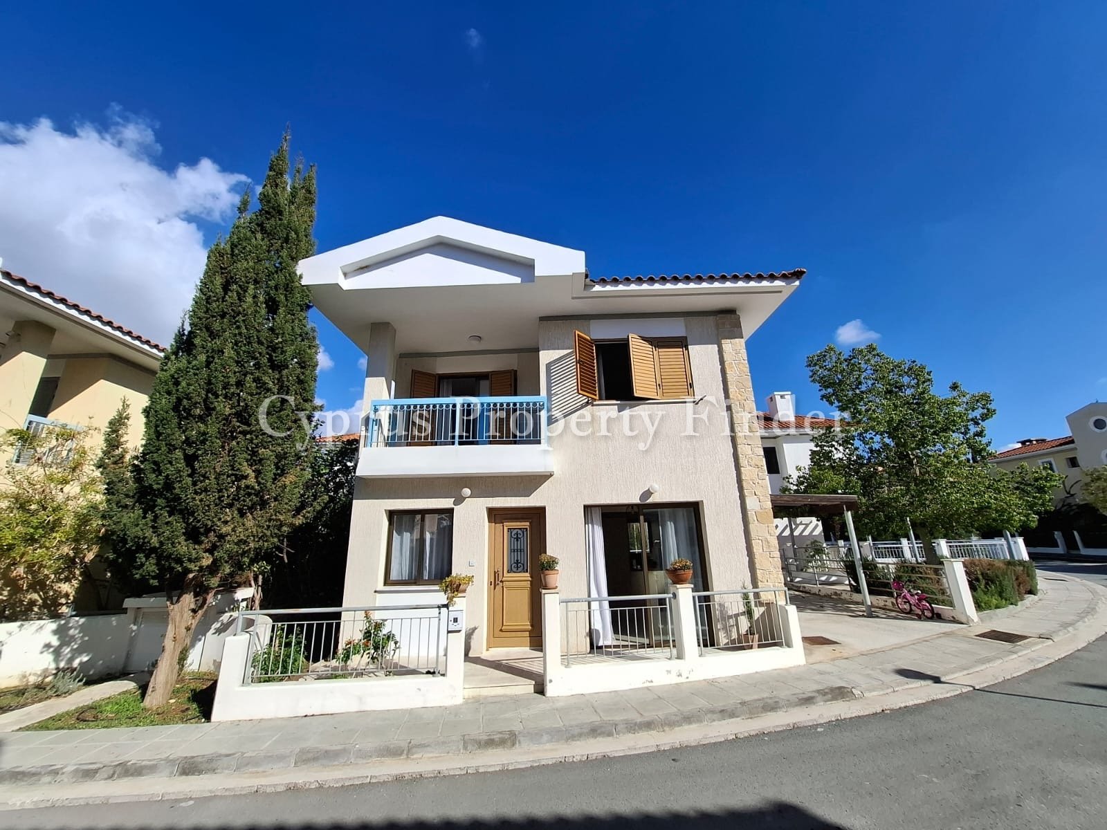 Paphos Universal 2Bdr Villa For Sale CPF152156