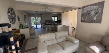 Paphos Pegeia 4 Bedroom House For Sale DLHP0522